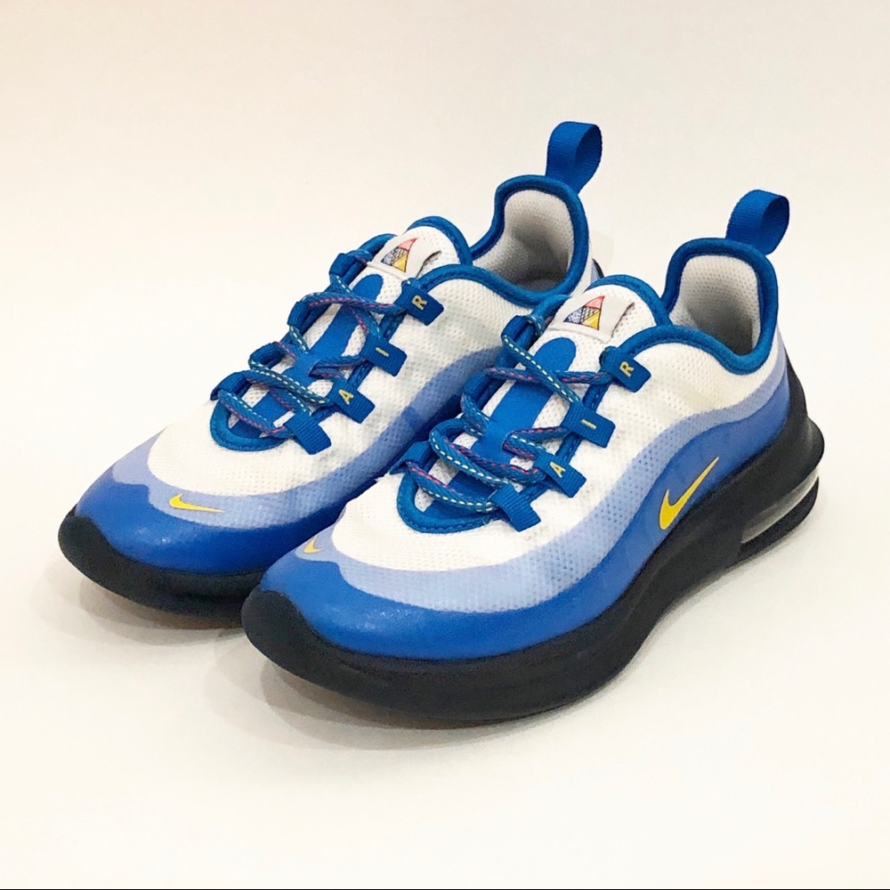 Nike Air Max Axis Preschool kids 2.5Y